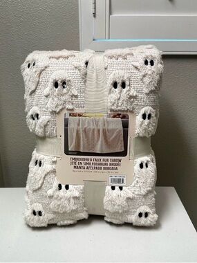 Costco Halloween Ghost Faux Fur Throw NWT Viral 3 Piece